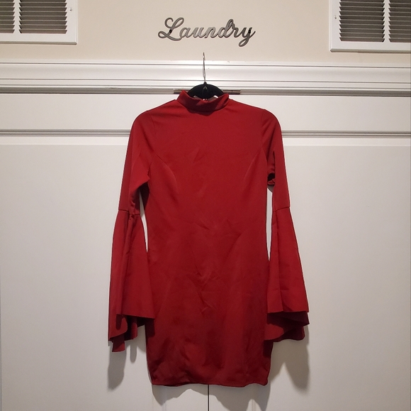 Final Sale! LRMD Bell Sleeve - NWT - Picture 3 of 4